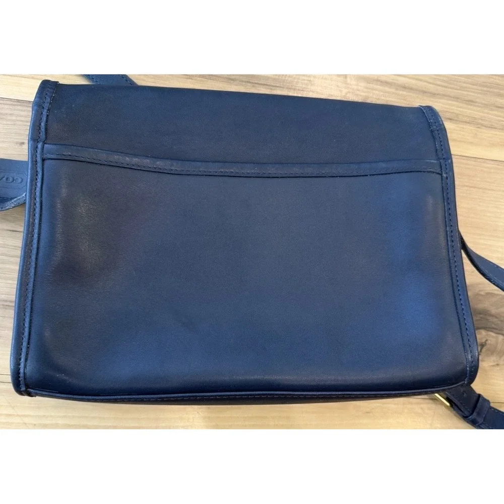 Vintage Coach 9812 Ridgefield Bag Navy Blue Glovetanned Leather Turn Lock USA
